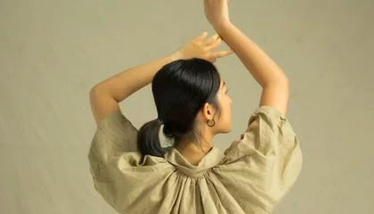 开云体育入口-BLG血洗V5，Selfmade统治全场：一场电竞巅峰对决的震撼时刻