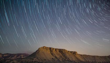 开云体育入口-拜仁横扫瓦伦西亚，科曼绝境逆转：欧洲夜的史诗篇章