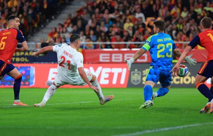 开云平台-勒沃库森横扫比利时，奥亚尔萨瓦尔点燃赛场