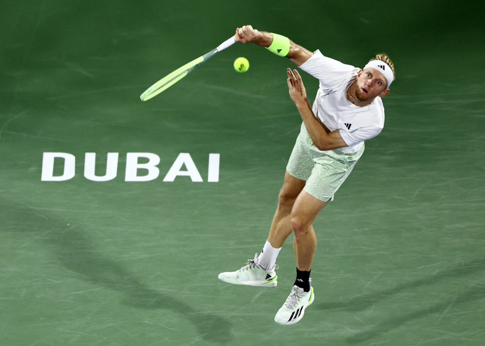 开云-法网鏖战拉沃尔杯，梅德韦杰夫惊艳四座